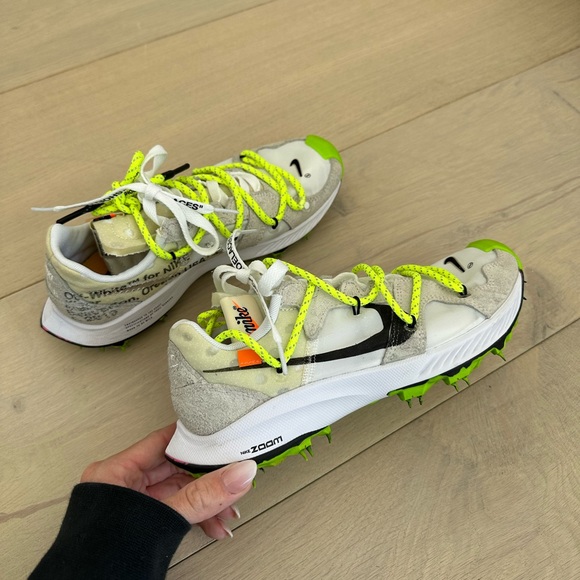 NIKE X OFF WHITE - Picture 3 of 4